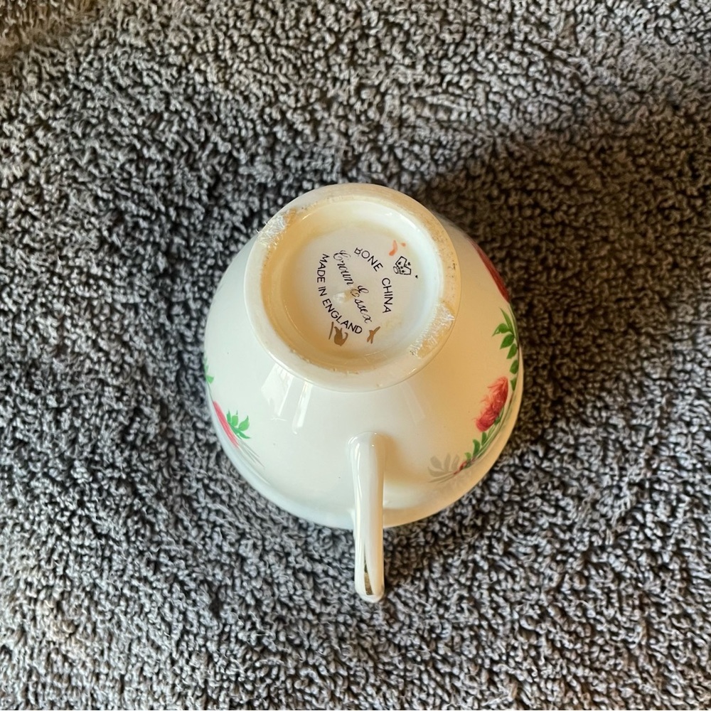Crown Essex Bone China Teacup - Picture 6 of 6